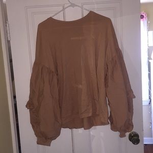long sleeve w/ puffy sleeves